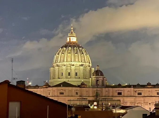 C&y - Vaticano St Peter - Luxe Penthouse Flat Rome